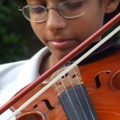 Muzikale ontplooiing met behulp van een zakelijke lening